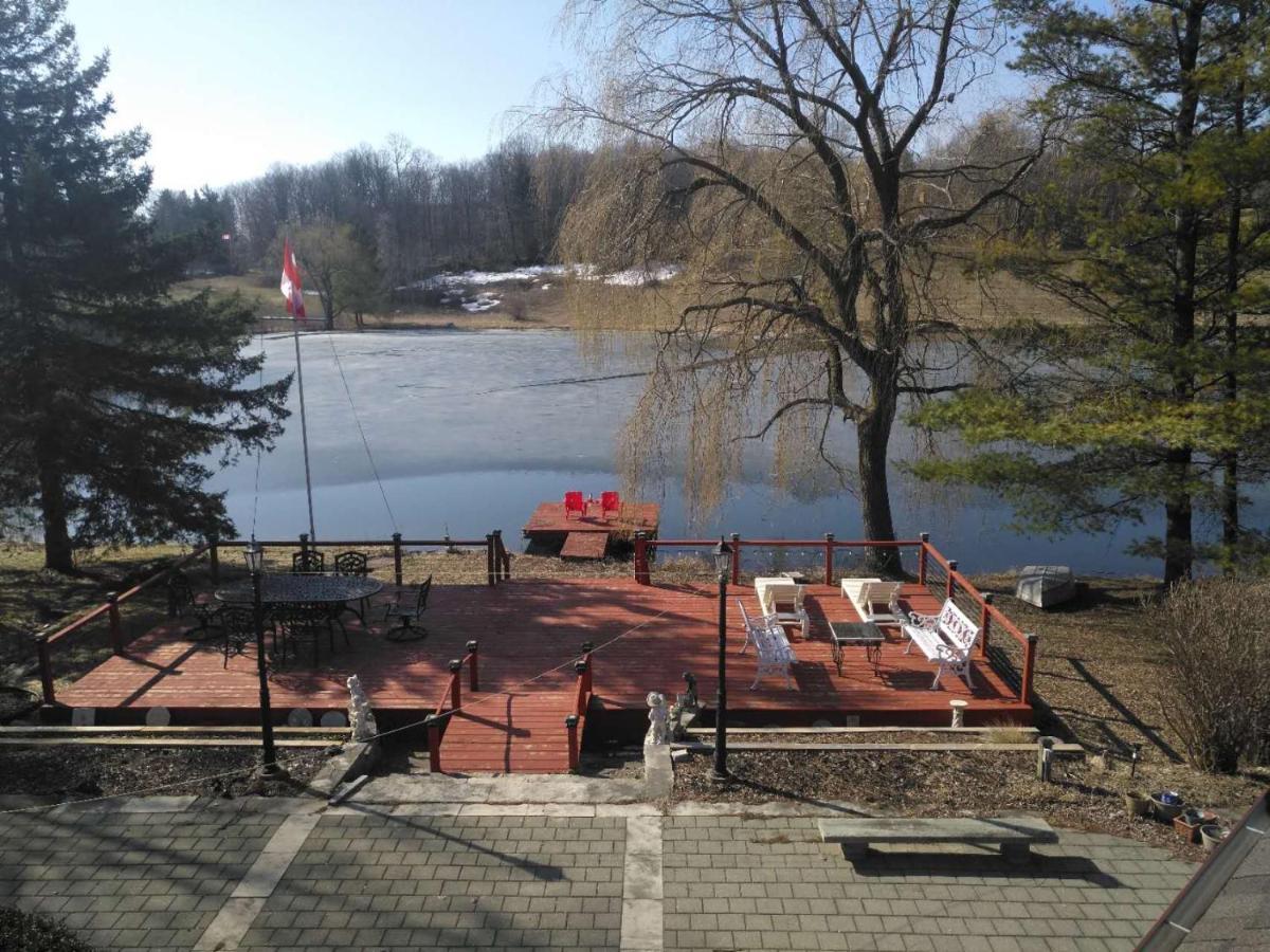 Lakeside Private Suite-Queen Bed Room Tottenham Екстер'єр фото