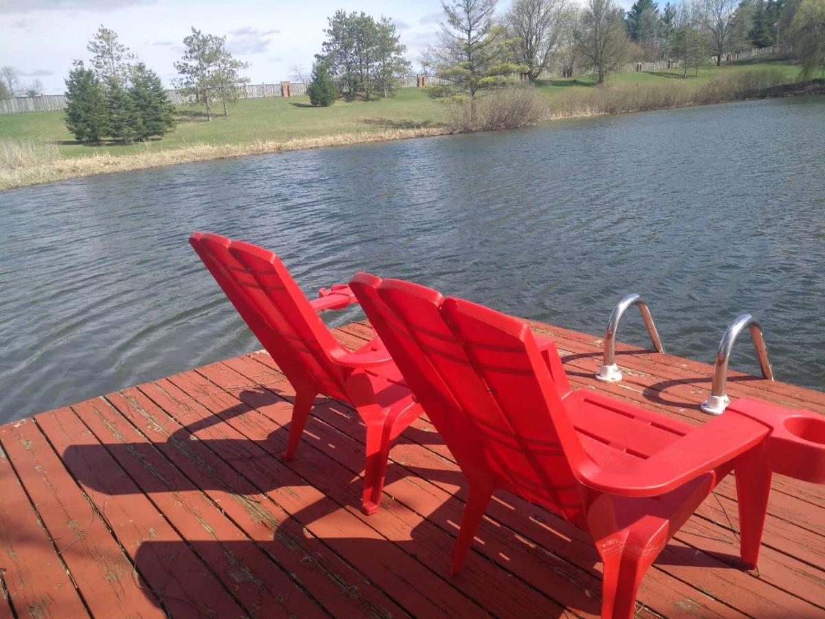 Lakeside Private Suite-Queen Bed Room Tottenham Екстер'єр фото